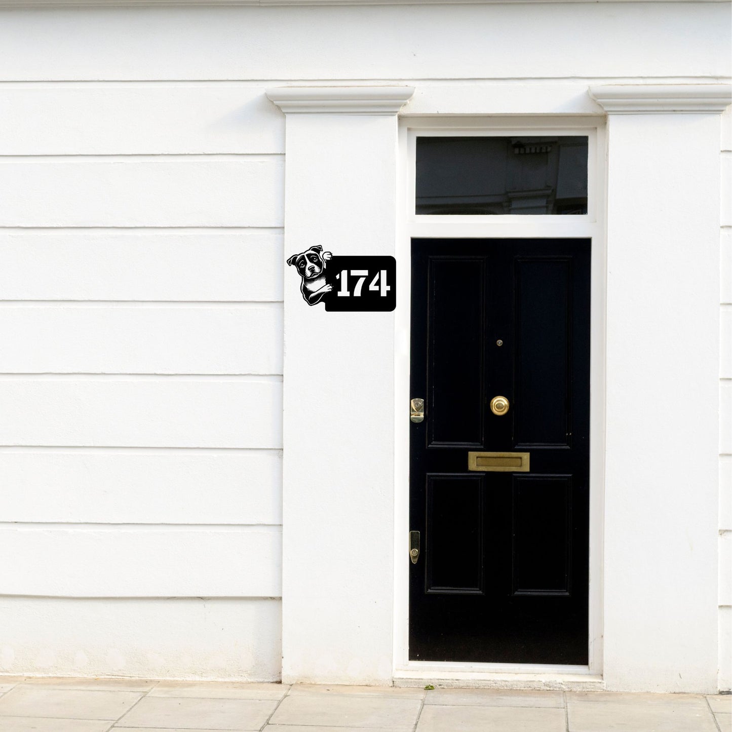 Staffordshire Bullterrier - individuelle Hausnummer